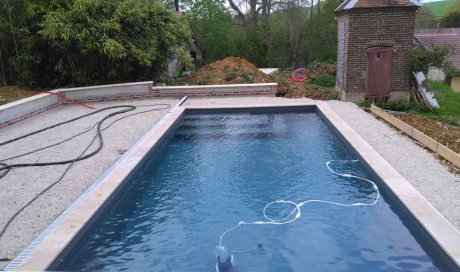Construction d'une piscine béton dans une maison à Auxerre