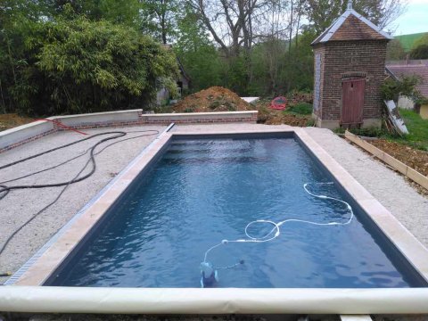 Construction d'une piscine béton dans une maison à Auxerre